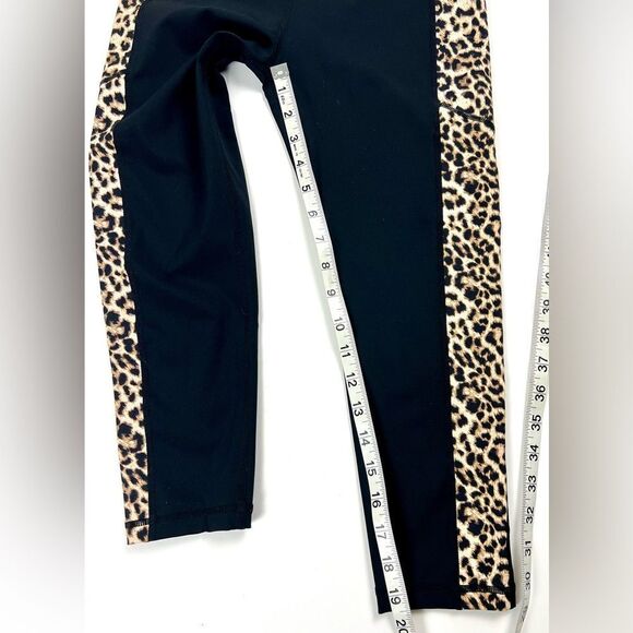 Zyia Leopard Print High Rise Cropped Leggings - Picture 9 of 9